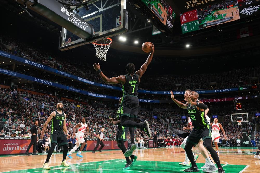 球队在攻防 球队在攻防